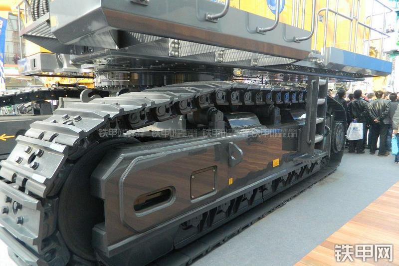 徐工XE1300C挖掘机局部