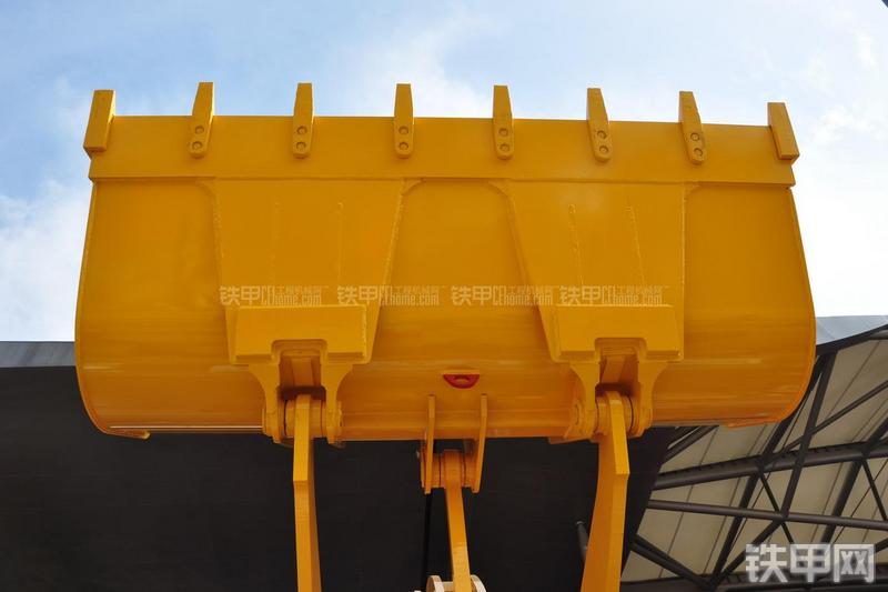 厦工XG956H装载机局部