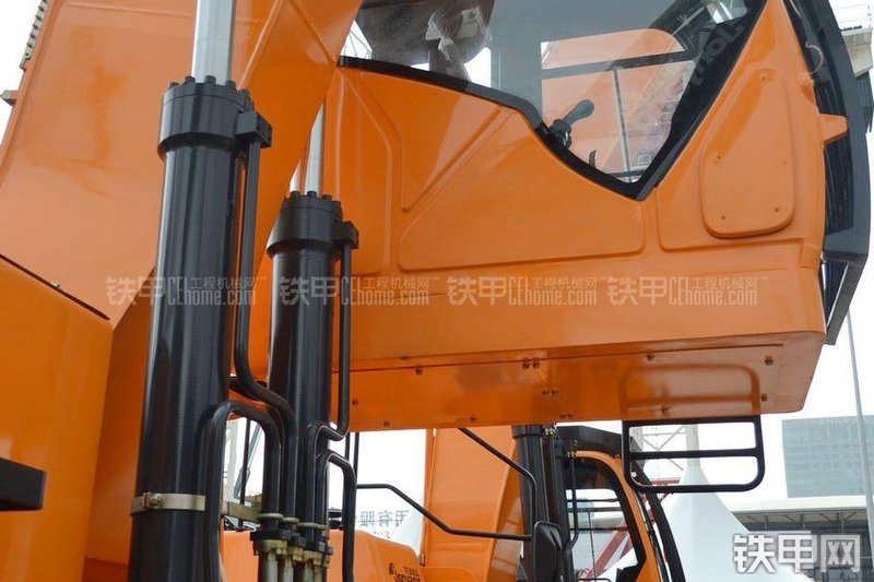 詹阳重工JY640-G挖掘机局部