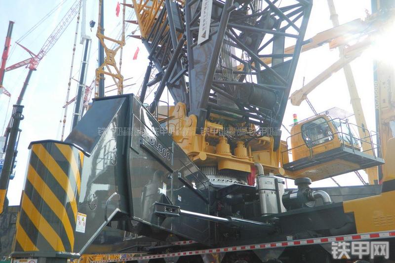 徐工XCL800起重机局部