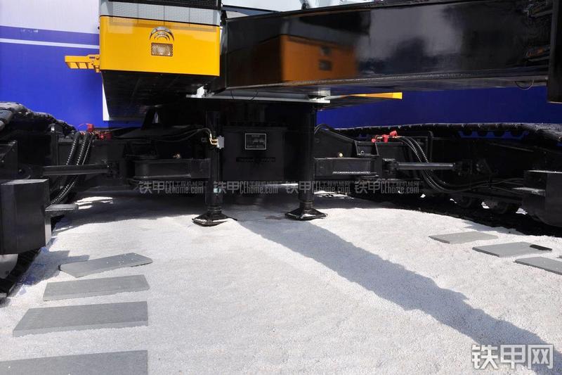 宇通YTQH800强夯机局部