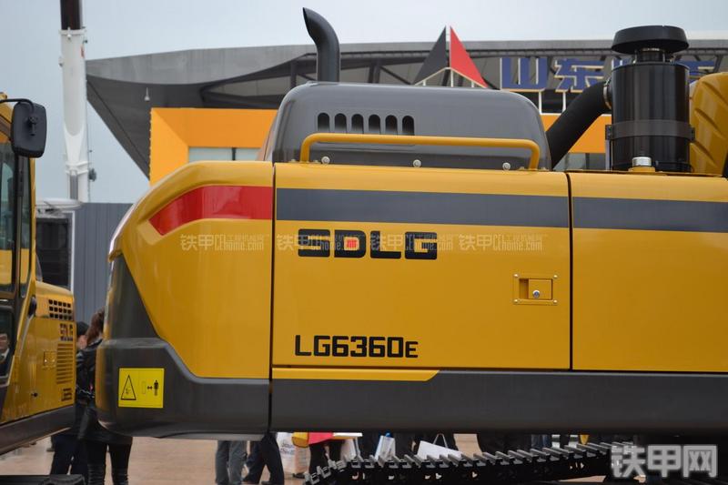 山东临工LG6360E挖掘机局部