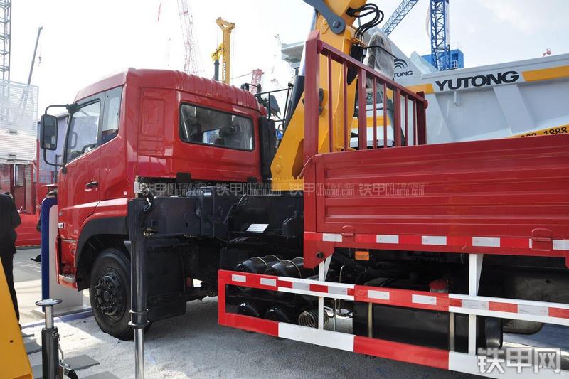 宇通SQ14ZA6起重机整机外观