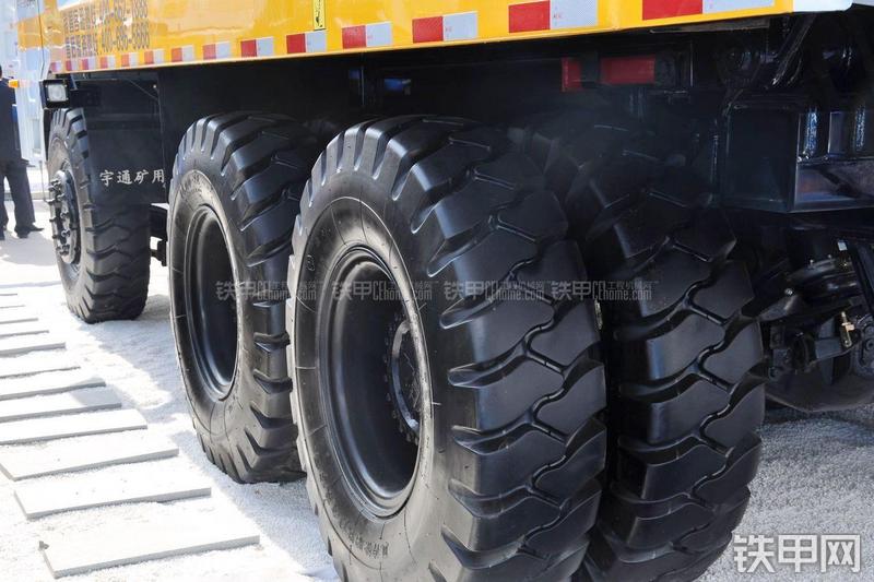 宇通YT3628非公路自卸车局部