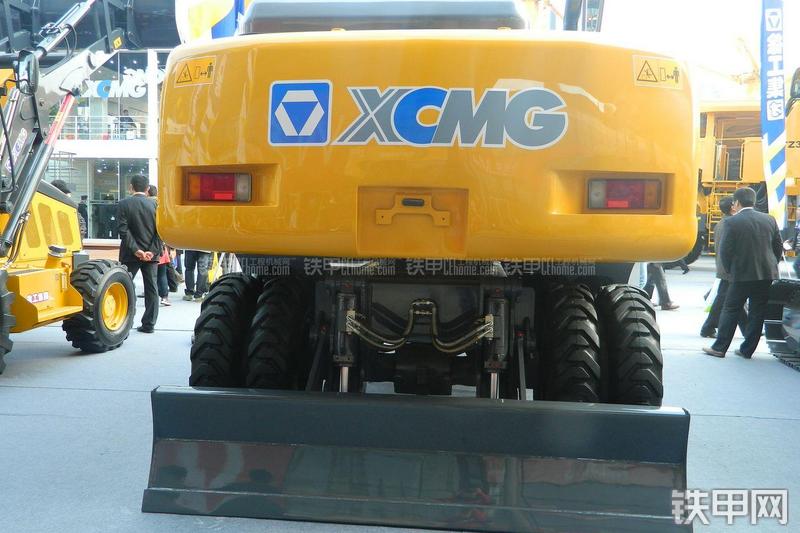 徐工XE150W挖掘机局部