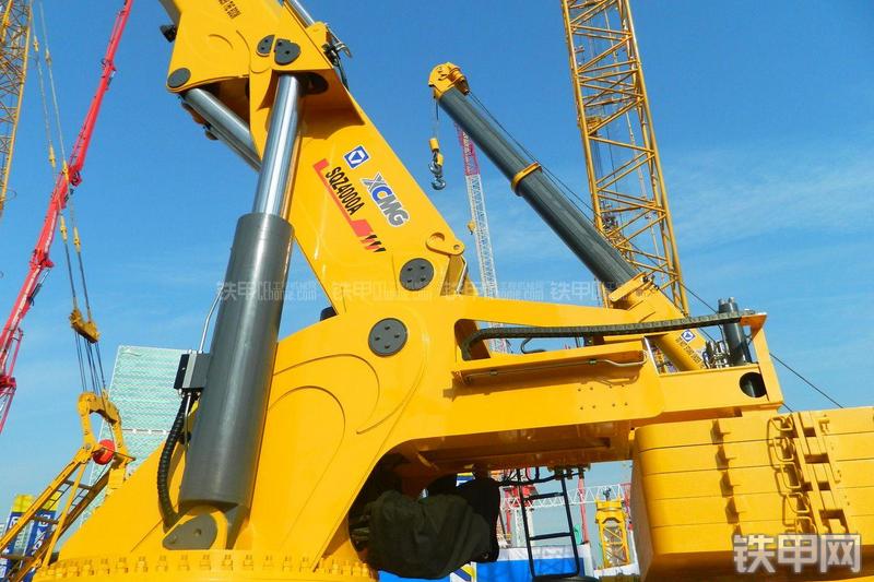 徐工SQZ4000A起重机局部