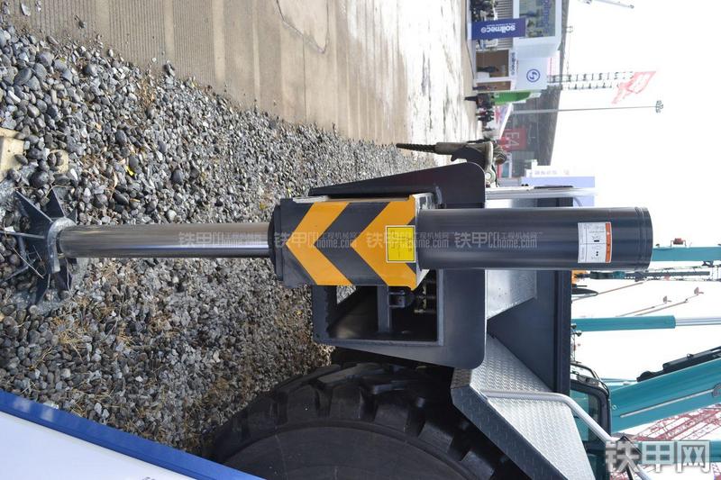 山河智能SWRT55起重机局部