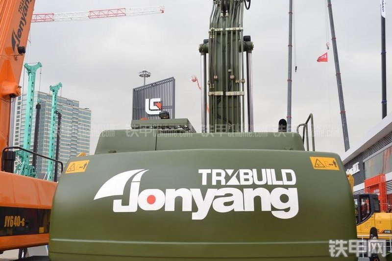 詹阳重工JY633-J抢险挖掘机整机外观