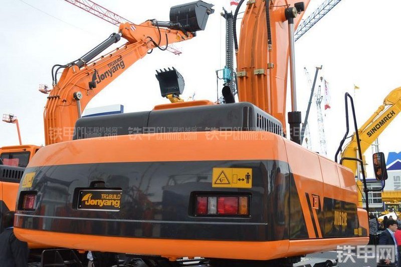 詹阳重工JYL621E挖掘机整机外观