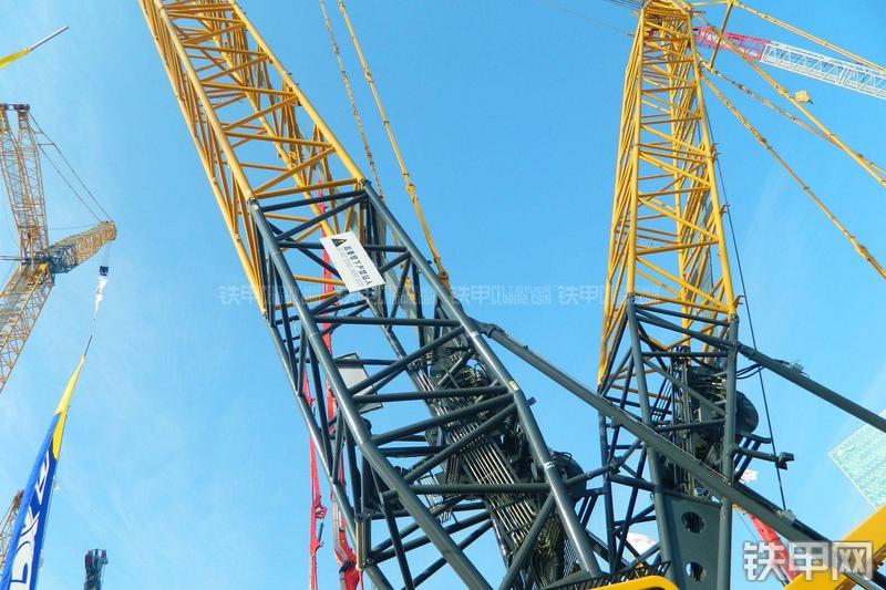 徐工XGC500起重机局部