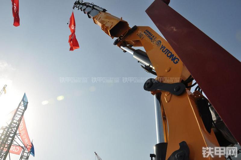 宇通SQ14ZA6起重机局部