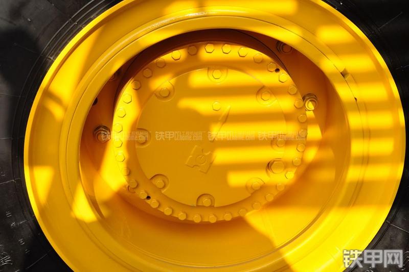 厦工XG956H装载机局部