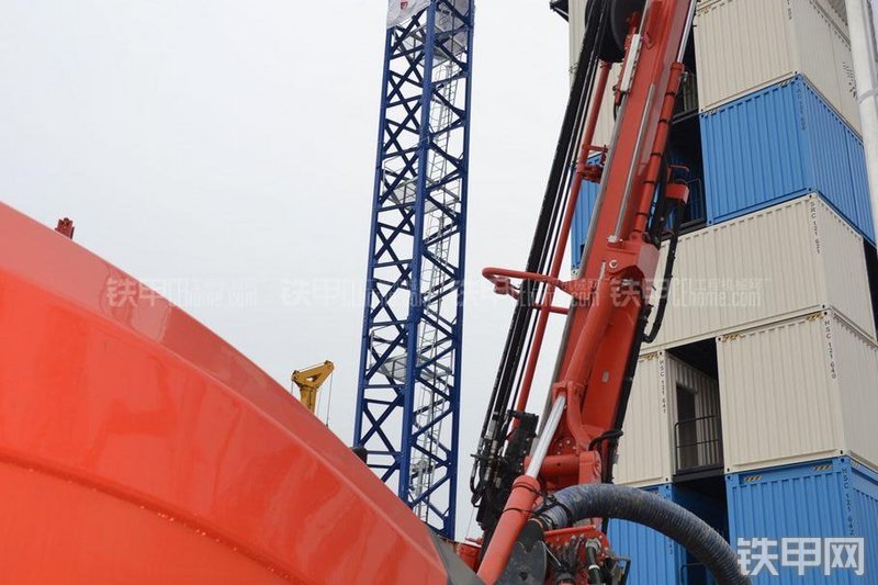 山特维克DI550潜孔钻机局部