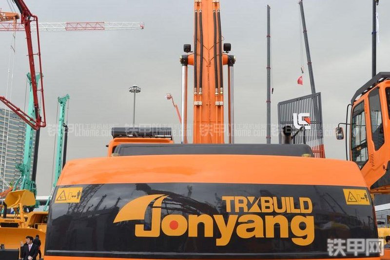 詹阳重工JY630E加长臂拆除臂整机外观