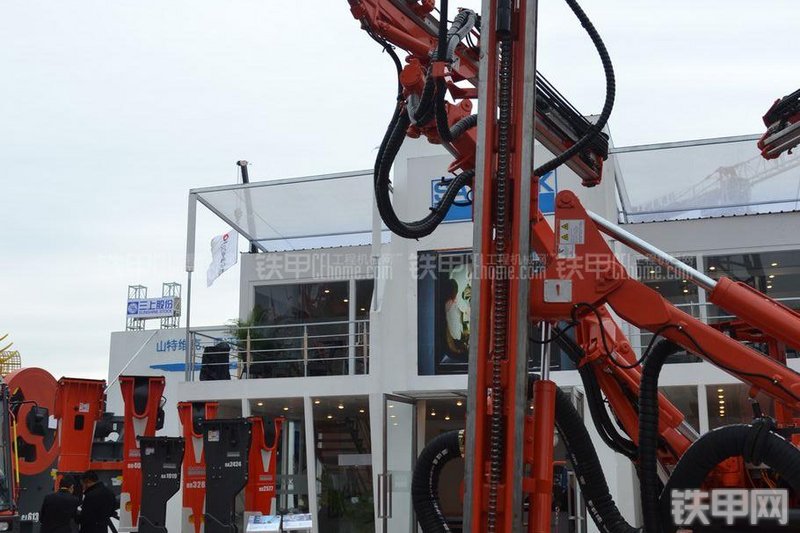 山特维克DH350凿岩钻机局部