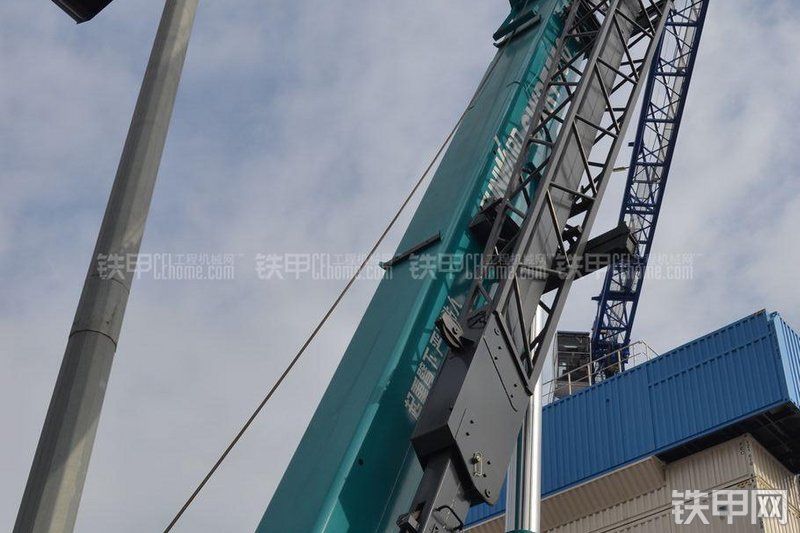 山河智能SWRT55起重机局部