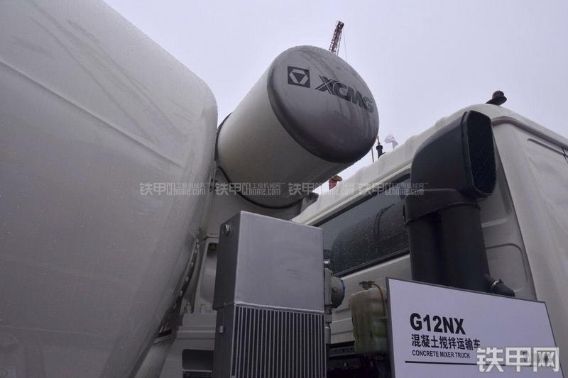 徐工G12NX搅拌运输车局部