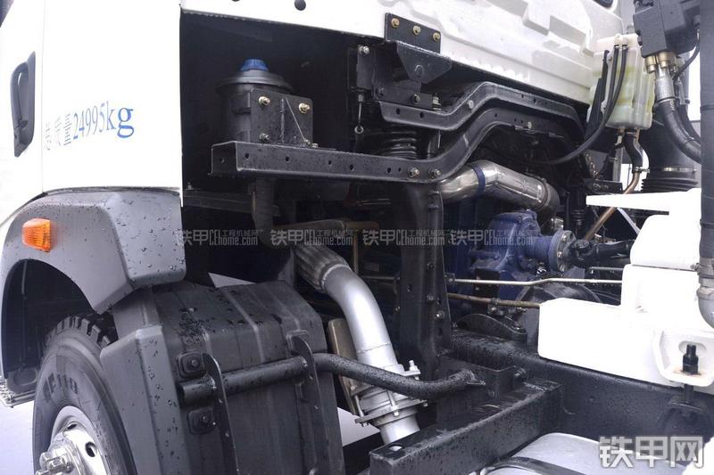 徐工G12NX搅拌运输车局部