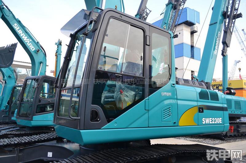 山河智能SWE470挖掘机整机外观