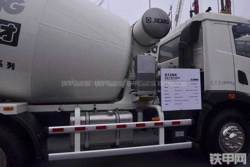 徐工G12NX搅拌运输车局部