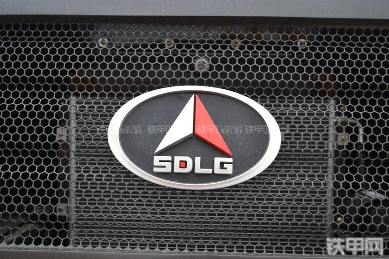 山东临工LGS812H压路机局部