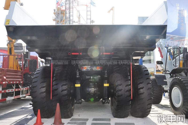 宇通YTG50非公路自卸车局部