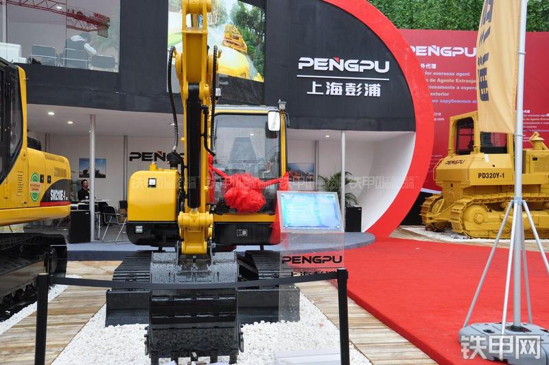 彭浦SW60H混合动力挖掘机局部