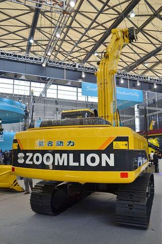 中联重科ZE205E-H混合动力挖掘机整机外观