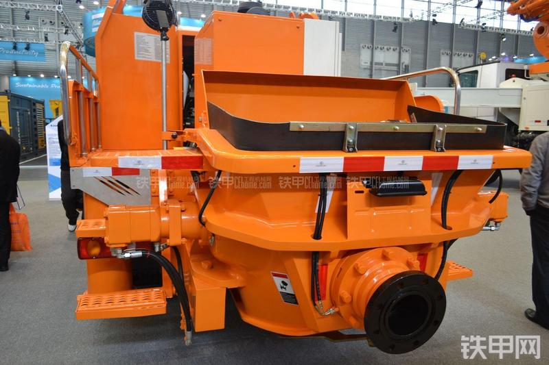 中联重科ZLJ5180THBE车载泵局部