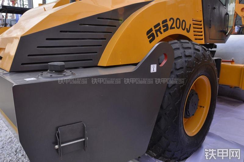 陕建机械SRS200J压路机局部