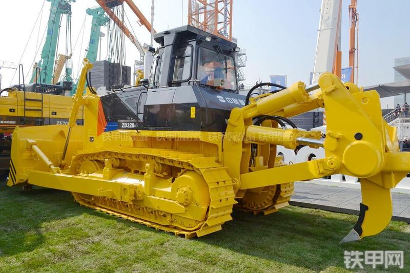 中联重科ZD320-5推土机整机外观