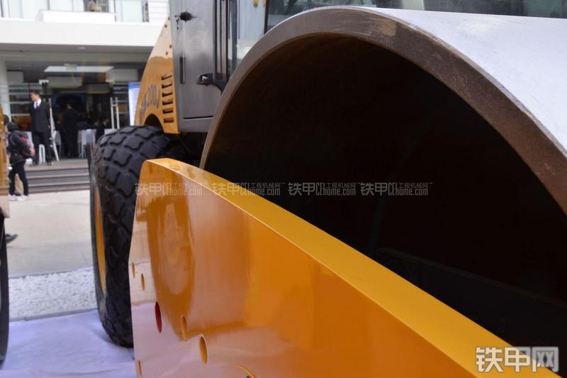 陕建机械SRS200J压路机局部