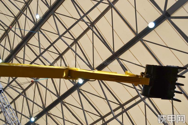 中联重科ZE360E挖掘机局部