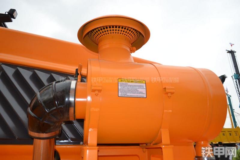 中环动力BZK A300D非公路自卸车局部