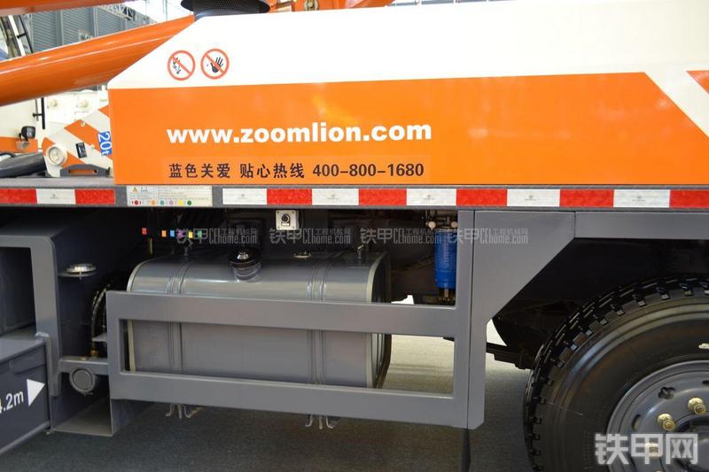 中联重科QY20VF起重机局部