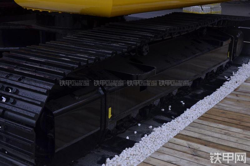 彭浦SW210E-1挖掘机局部