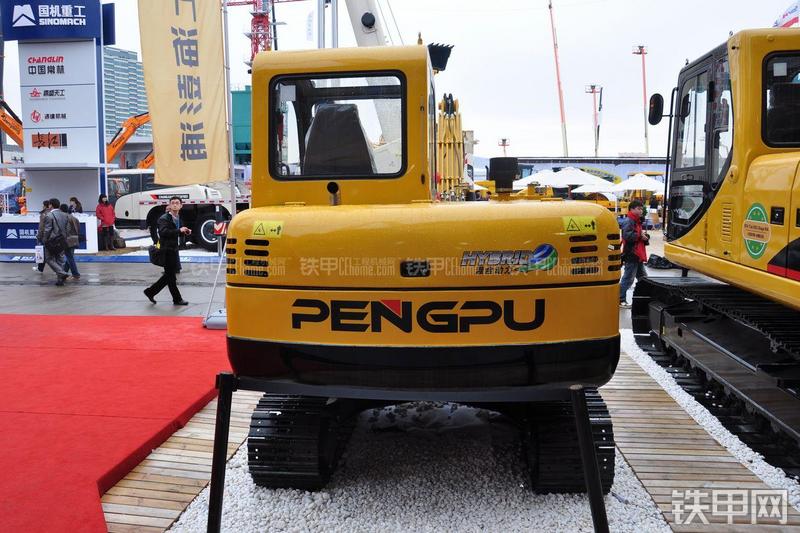 彭浦SW60H混合动力挖掘机局部