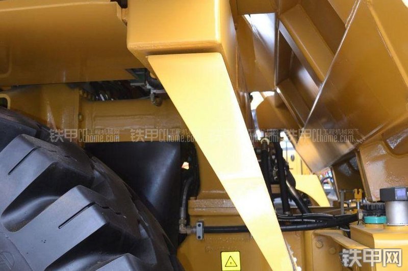 天业通联TTM70A非公路自卸车局部