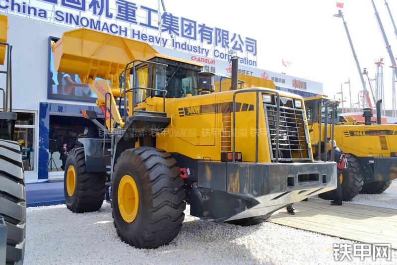 国机常林980H装载机整机外观