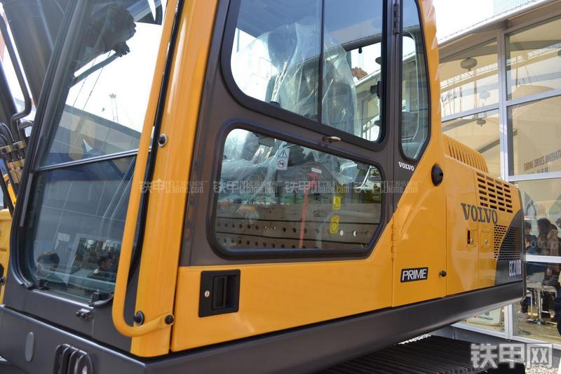沃尔沃EC210B-Prime挖掘机局部