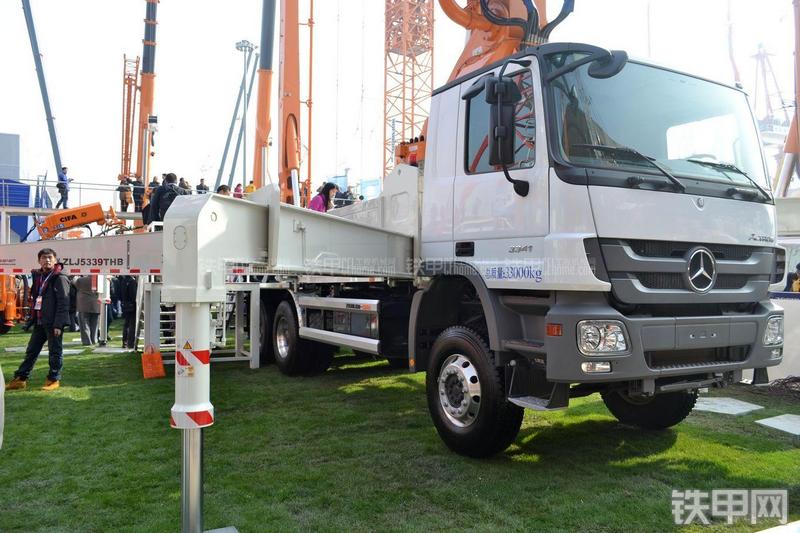 中联重科ZLJ5339THB 49X-6RZ泵车整机外观