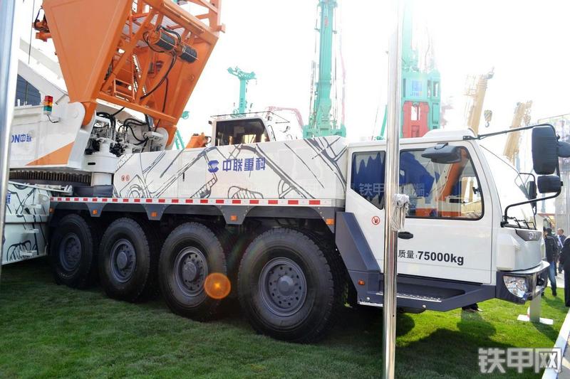 中联重科ZAL16020B43W风电专用起重机局部