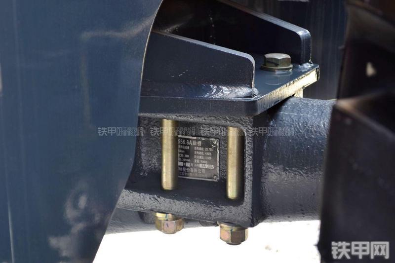 国机常林956X装载机局部