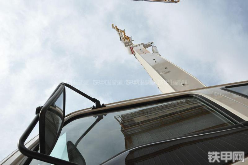 山推HJC5410THB-56五十铃泵车局部