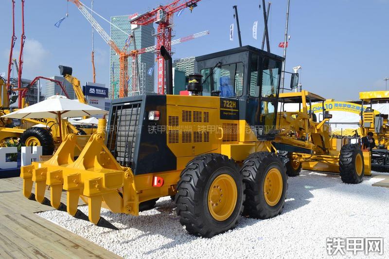 国机常林722H平地机整机外观