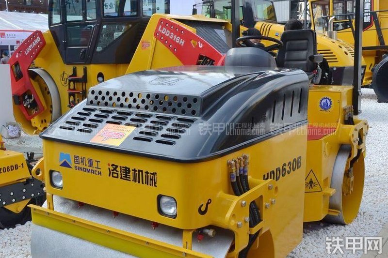 国机洛建HDD630B全液压压路机整机外观