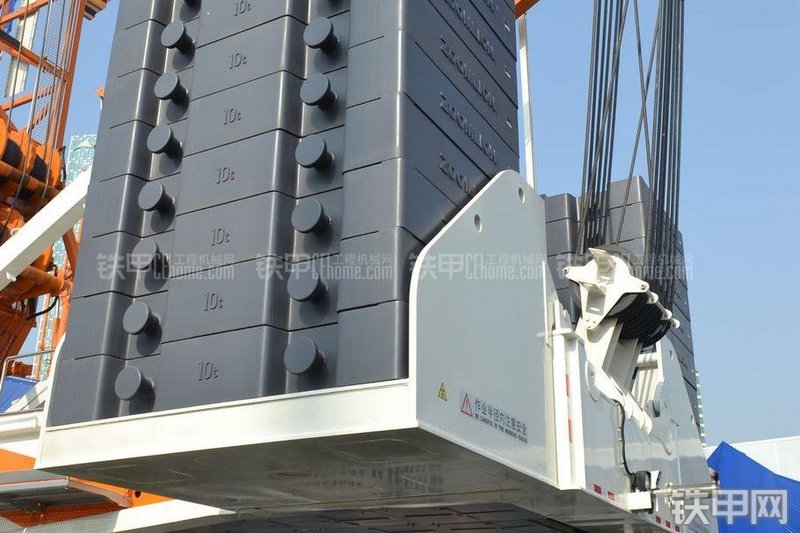 中联重科ZAL16020B43W风电专用起重机局部