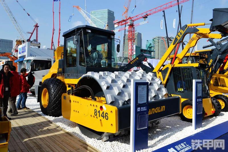 国机常林8146压路机整机外观