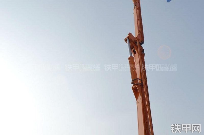 中联重科ZLJ5910THBS-101-7RZ泵车局部