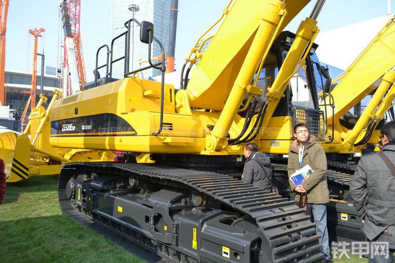 中联重科ZE520ESP挖掘机局部